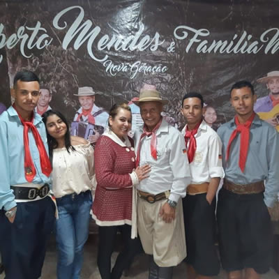 Roberto Mendes e Família